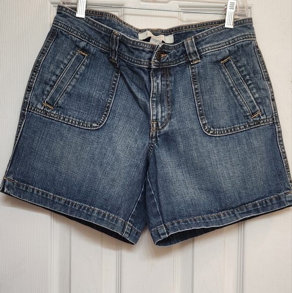 EUC Old Navy Jean Shorts - Picture 1 of 3